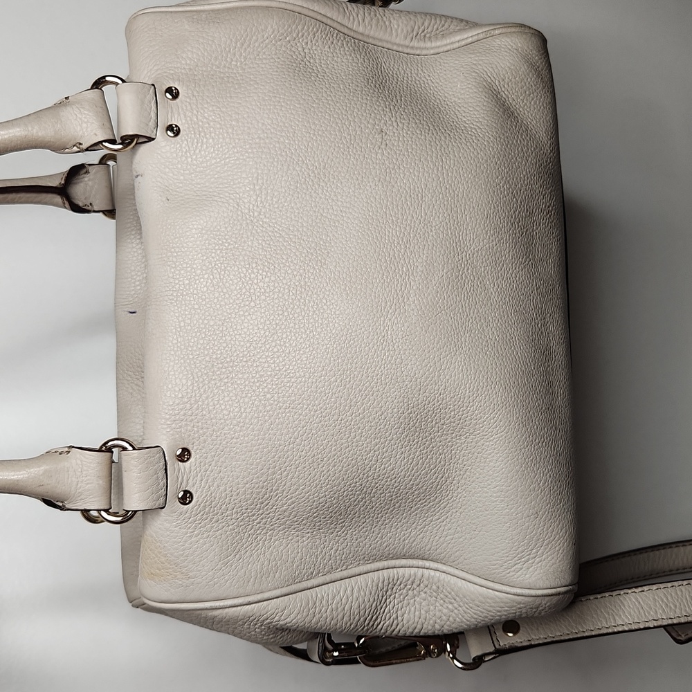 Kate Spade Cream Pebbled Leather Crossbody Bag w/Strap- GUC w/a few spots/stains - Picture 8 of 17